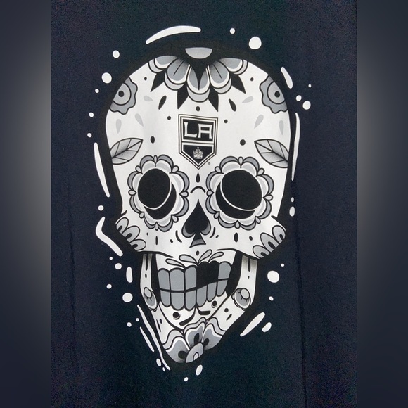 LA Kings Hockey Tee XL Dia de Los Muertos UNI Merch Gildan​​ - Picture 2 of 8